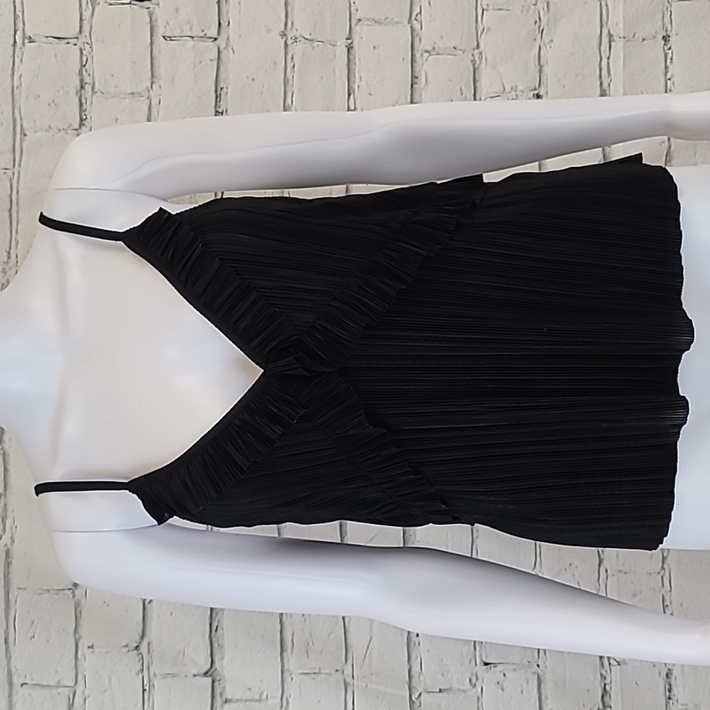 Zara Pleated Ruffled Relaxed Drapey Fit V-Neck Sleeveless Camisole in Black